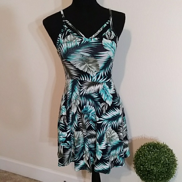 PINK Victoria's Secret Dresses & Skirts - PINK Victoria's Secret Tropical Sleeveless Dress